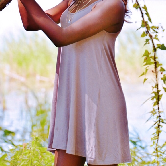 CHARLOTTE RUSSE taupe T-shirt dress - Picture 1 of 2